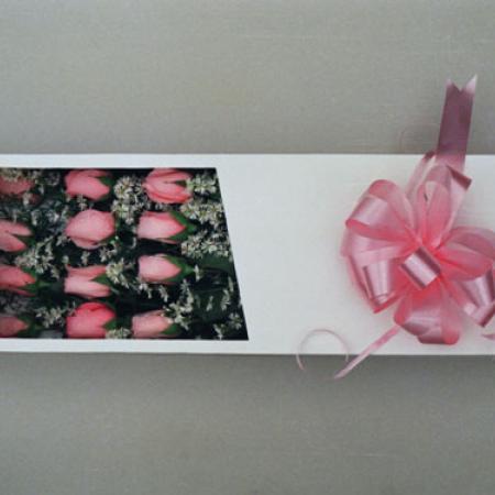Caja con 12 rosas de cualquier color