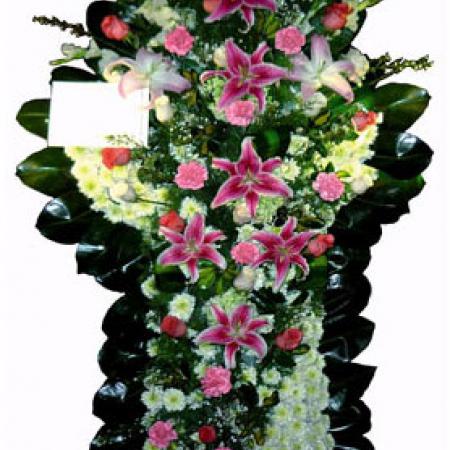 Cruz especial liliums hortensias rosas gladiolo pompos